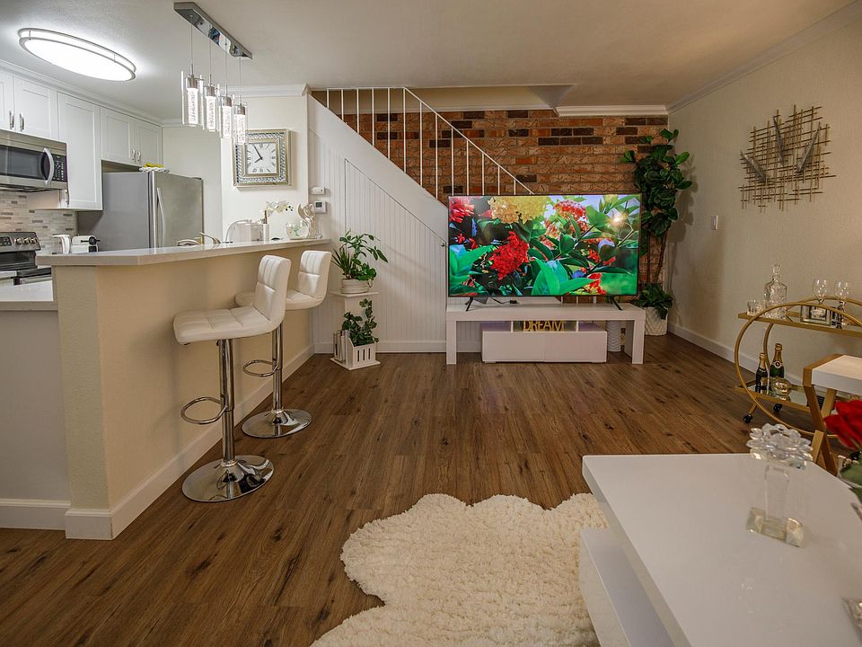 1st image of 236 Watson Dr APT 3