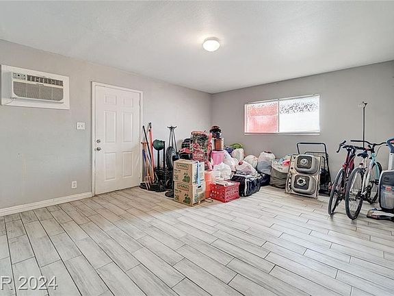 4th image of 2129 Ballard Dr APT C