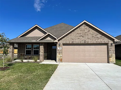 706 Greyson Ln Photo 1