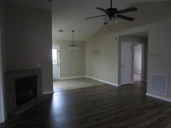 5th image of 17 Sugar Mill Dr