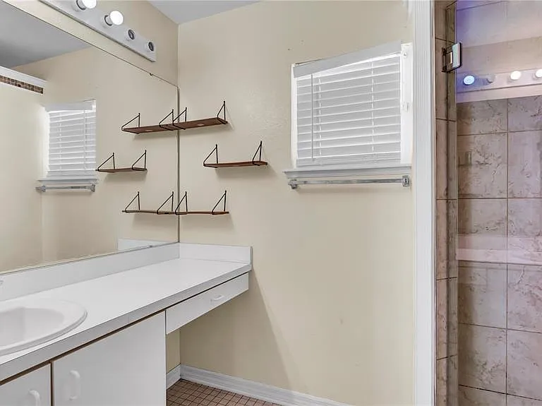 37 Peterlee Ct — Photo 10