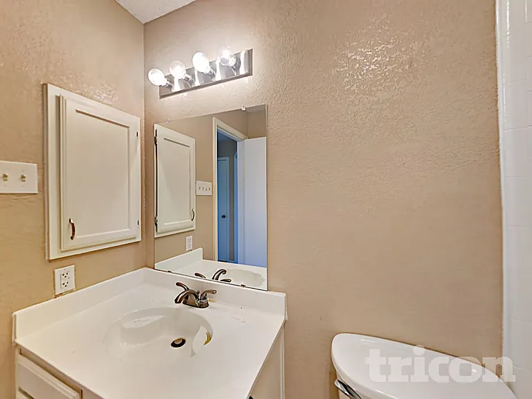 1734 Windmill Ln — Photo 9