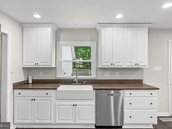 4th image of 43118 Evans Pond Rd