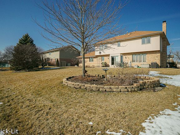 4th image of 7911 Lakeside Dr