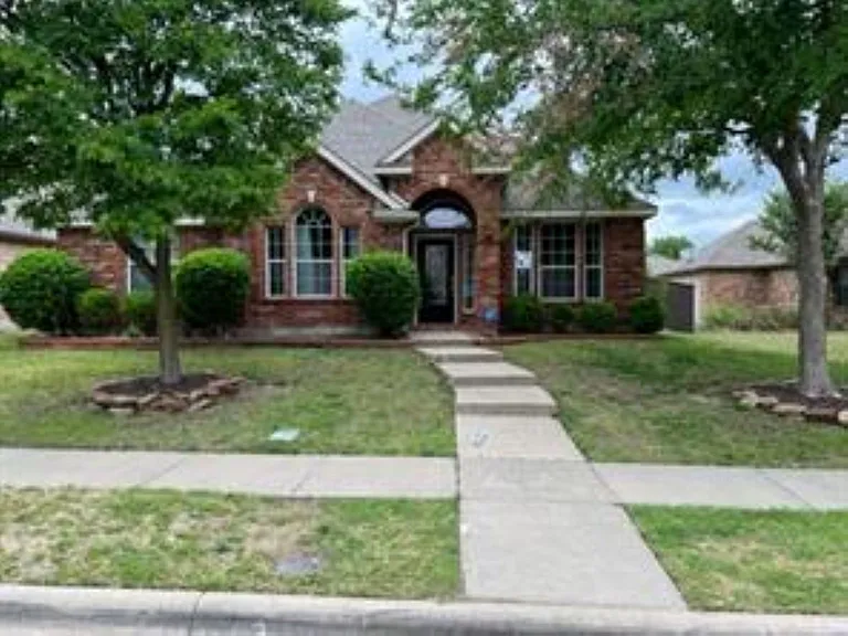 6400 Brownstone Dr — Photo 1