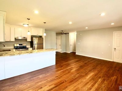 231 N Maple Ave, Park Ridge, NJ, 07656