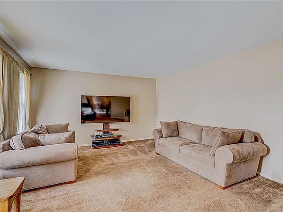 4th image of 6163 Doe Haven Dr