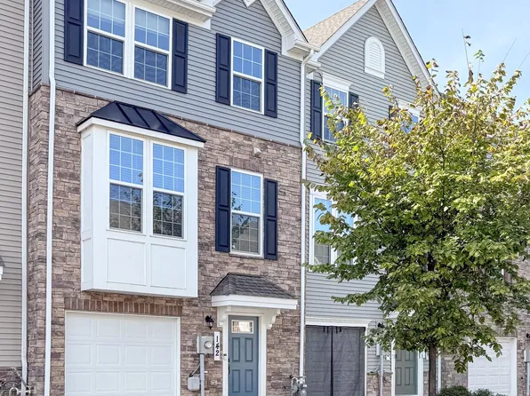 142 Seldovia Dr, Indian Head, MD 20640