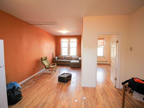 2nd image of 11929 Metropolitan Ave #2A