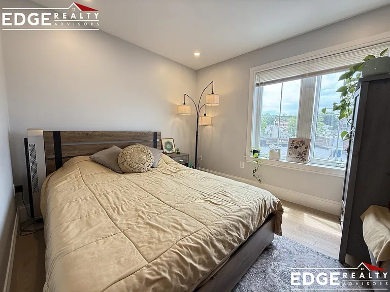 425 Market St #303 — Photo 5