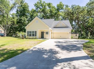 20 Laughing Gull Dr, Beaufort, SC 29907