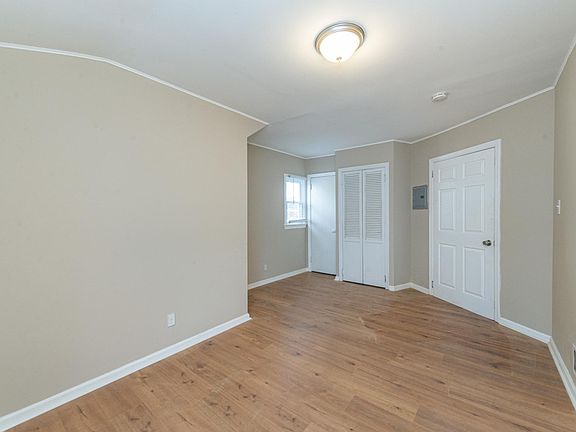 4th image of 73 W Tremont Ter Floor 2