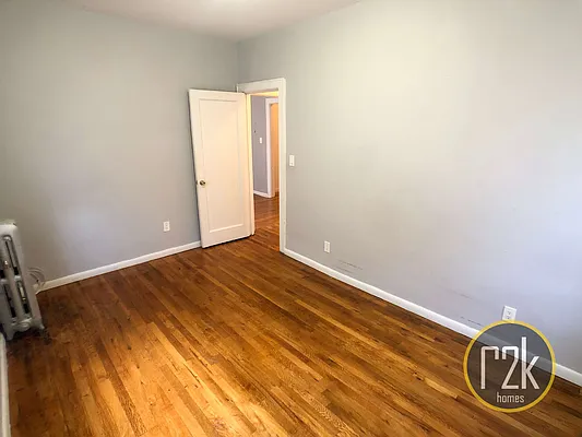 Rented by Realty 2000 Corp | media 21