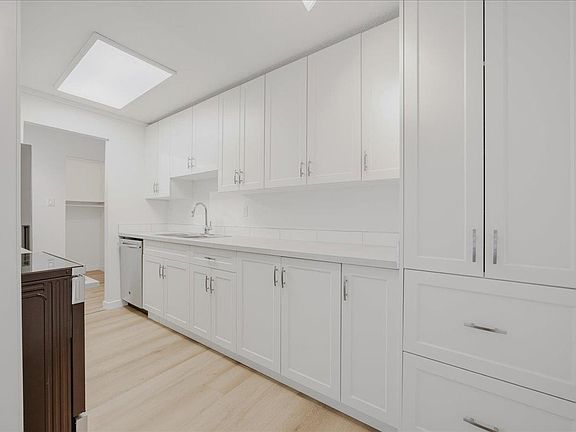 3rd image of 15020 N Bluff Rd #107