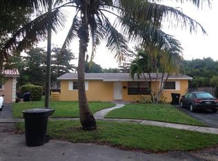 18620 NE 7th Ct, North Miami Beach, FL 33179