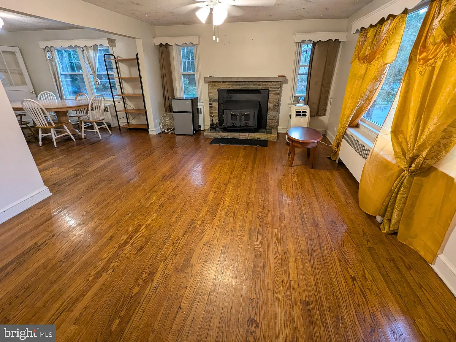 6 bed, 2106 sqft, $4,000 — Photo 4