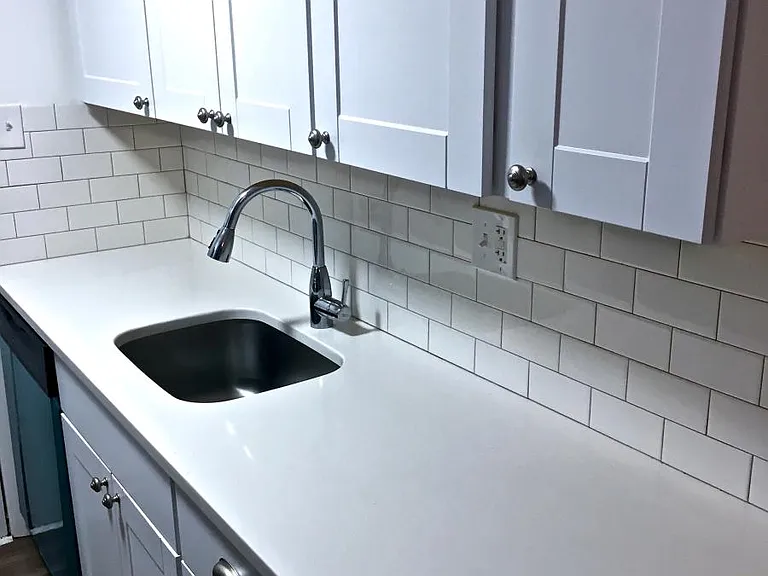 721 Lepere Ave #D — Photo 4