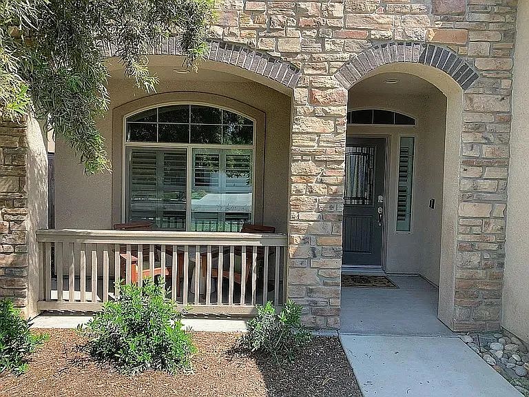 Front patio - 1754 W Humboldt Dr