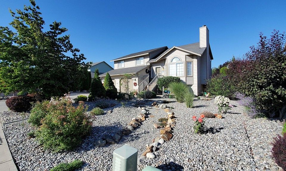 1st image of 2487 Plateau Dr