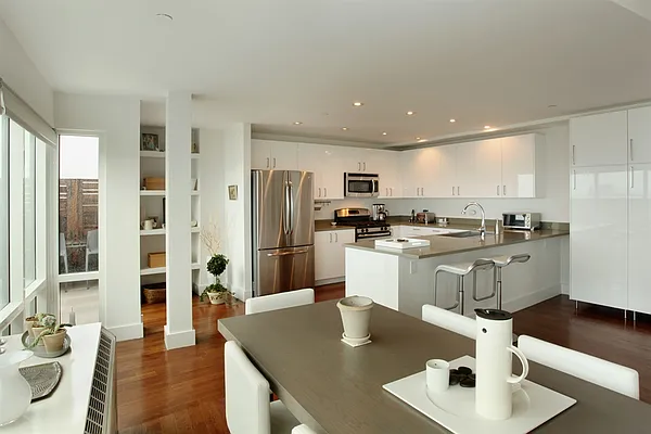 Rented by Corcoran | media 32