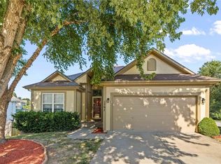 1797 Shannon Dr, Liberty, MO 64068