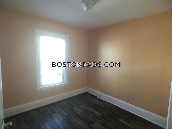 3rd image of 53 Mount Vernon St Unit 2