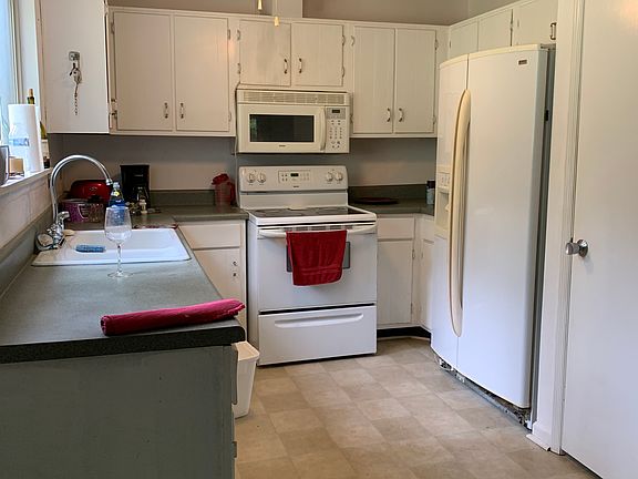 4th image of 920 Lake Haven Ct