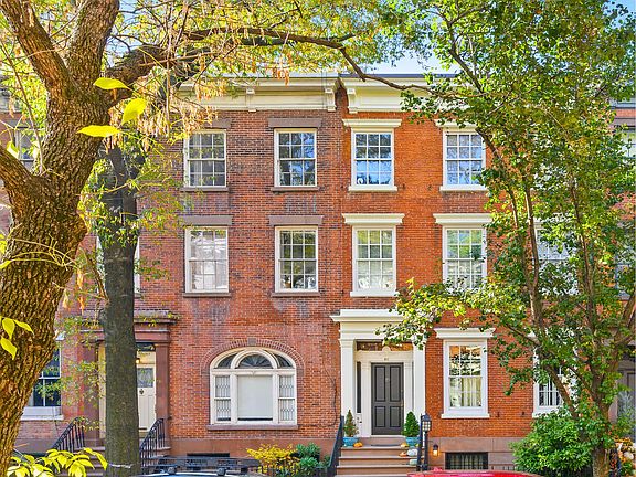 4th image of 36-40 W 11th St