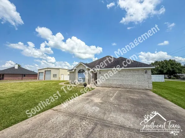 7912 South Dr, Beaumont, TX 77705