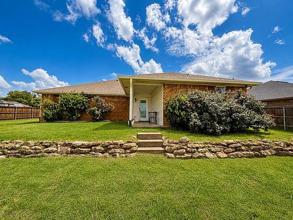 4th image of 4401 Lacey Cir