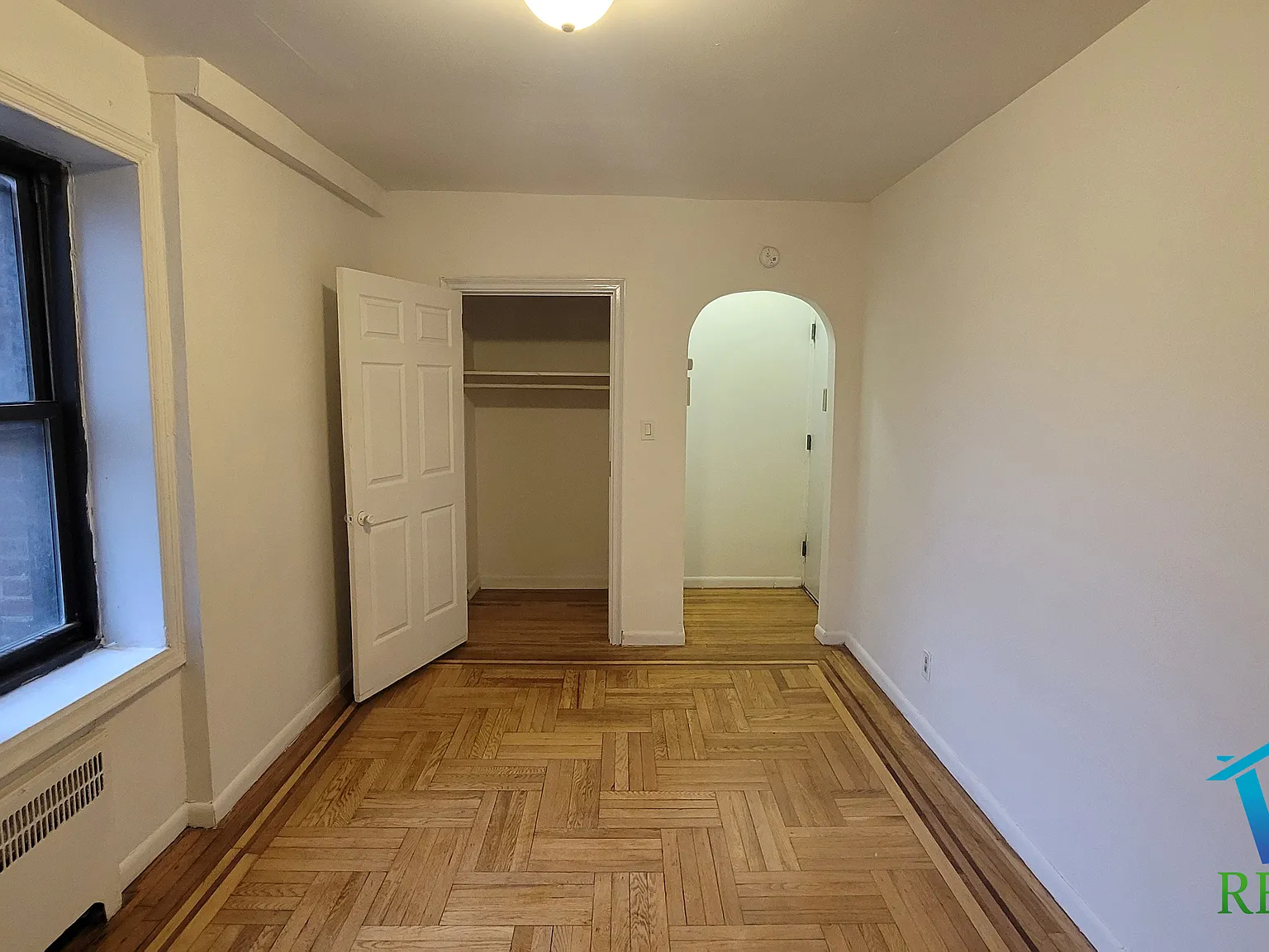 Studio, 425 sqft, $1,595 — Photo 4