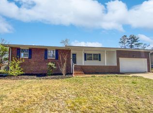 608 Hogan Rd, Rossville, GA 30741
