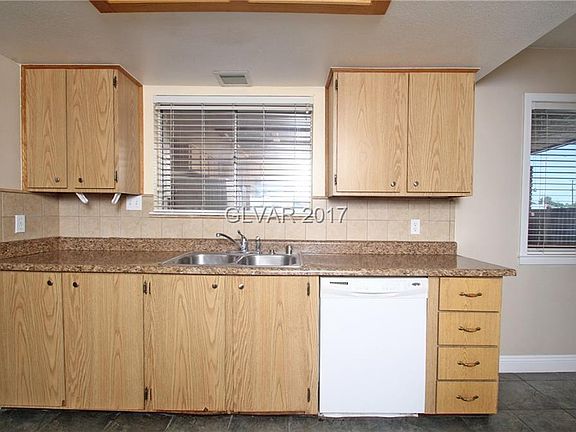5th image of 1821 Blue Mountain Dr