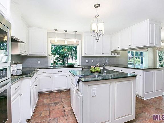 2nd image of 18566 Cottonwood Dr