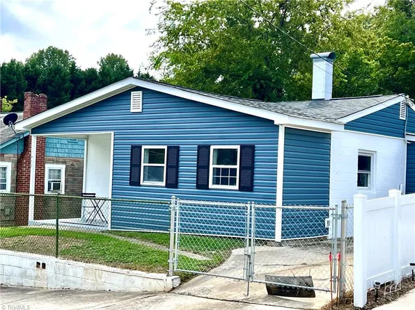 1452 Emerald St, Winston Salem, NC 27105