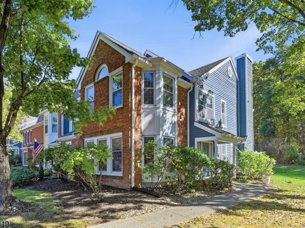 92 Laurelwood Ct, Rockaway Twp., NJ 07866