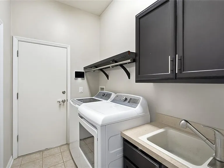 6808 Cambridge Park Dr — Photo 11