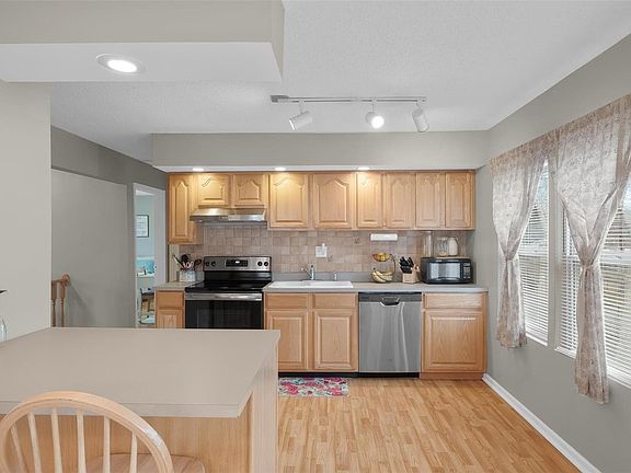 3rd image of 8840 Harold Dr