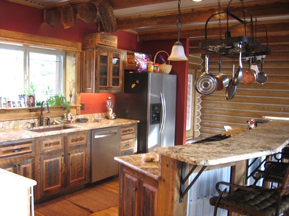 GRANITE TOPS & STAINLESS STEEL