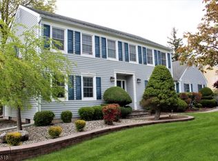 12 Valinor Rd, Hillsborough, NJ 08844