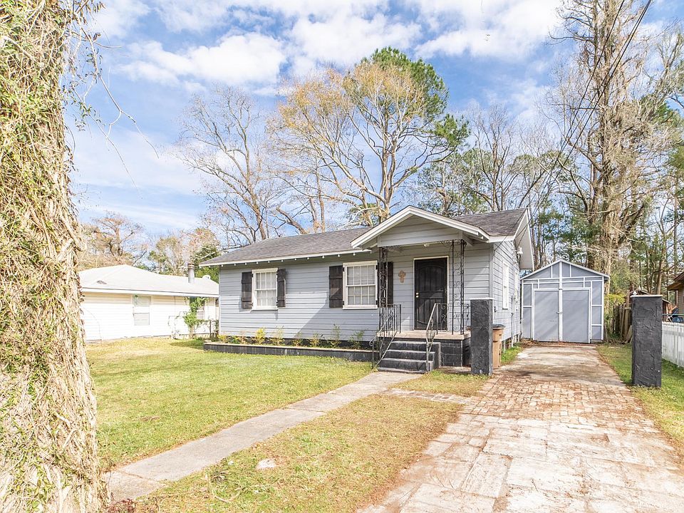 1st image of 965 Cloverdale Dr