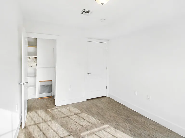 955 Lafayette Ave #2 — Photo 3