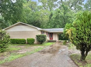 9 Woodside Ct, Natchez, MS 39120
