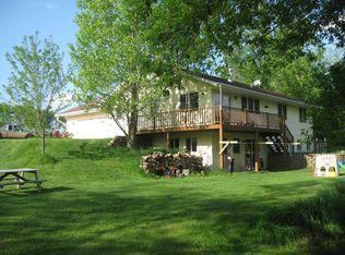 E8059 Bakkom Rd, Viroqua, WI 54665