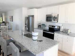 20 Pine St #1, Wolfeboro, NH 03894