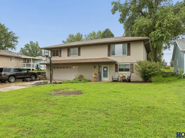 2517 Kendel Dr, Ashland, NE 68003