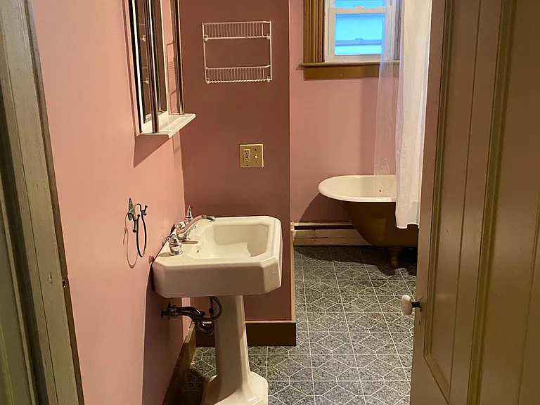 30 Violet St — Photo 11