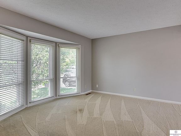 3rd image of 12709 Camden Ave