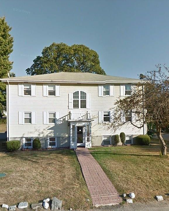1st image of 27 Elmwood Park APT 2