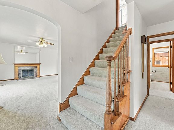 2nd image of 2305 Hiawatha Blvd